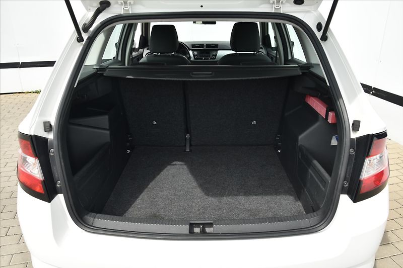 Škoda Fabia 1.2 TSI 66kW AMBITION DPH ČR - fotka 11 z 19