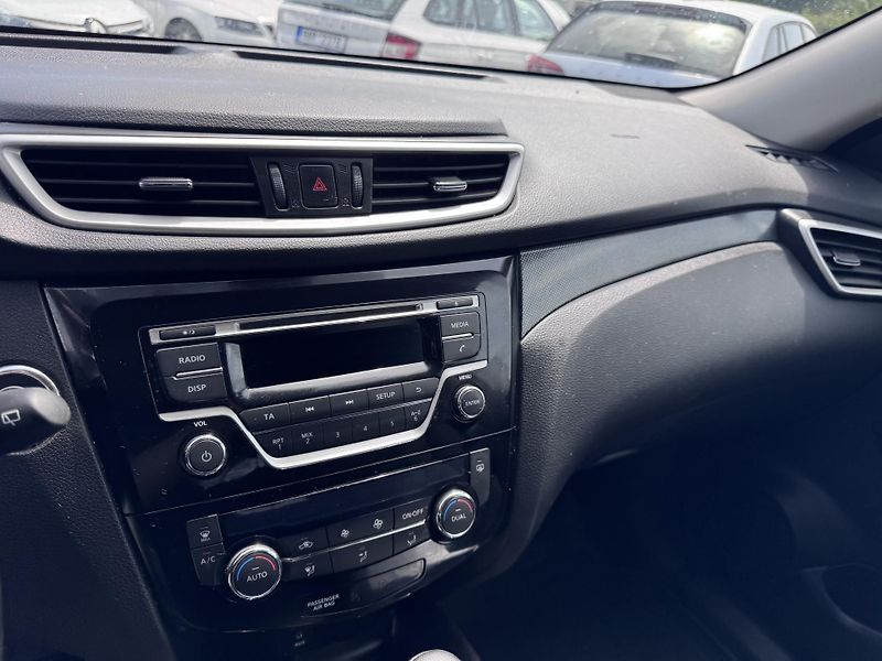 Nissan X-Trail 1.6 DCi,96 kW automat,1.Maj,ČR - fotka 12 z 20