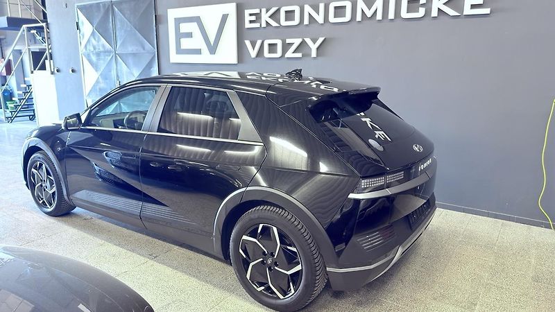 Hyundai Ioniq 5 (2021) Style 73kWh,REZERVOVÁNO - fotka 11 z 45