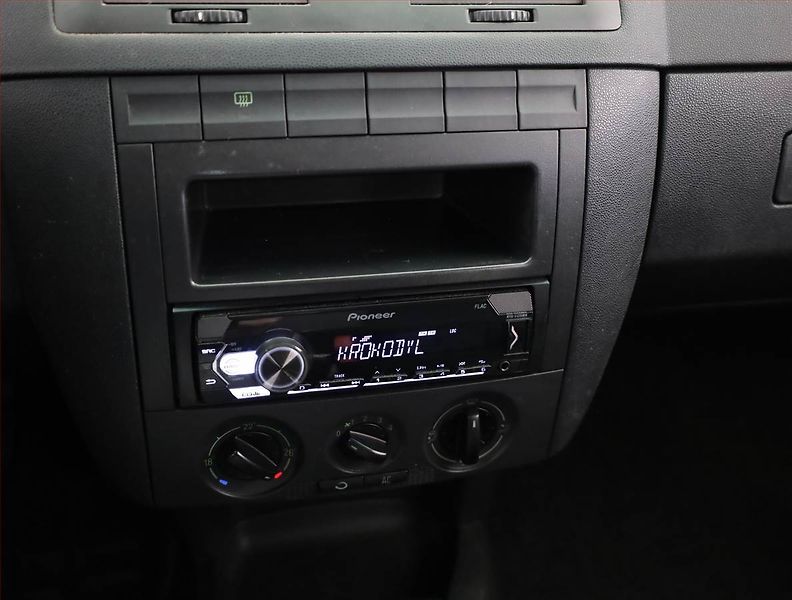 Škoda Fabia (2005) 1.2, nová STK, Klima - fotka 9 z 11