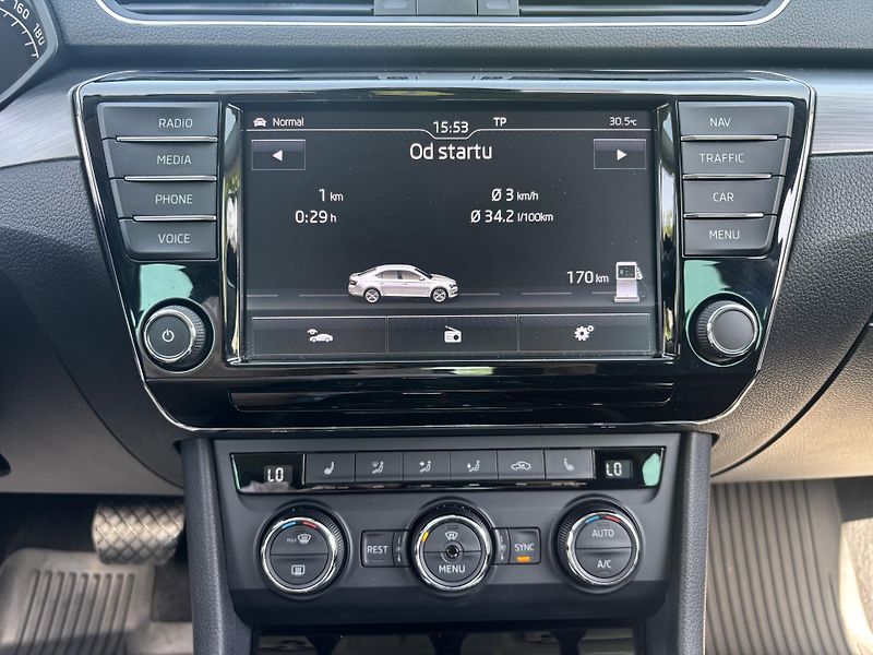 Škoda Superb (2016) 2.0 TSI 162kw Style REZERVACE - fotka 23 z 31