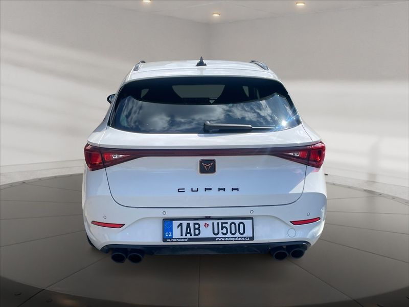 Cupra Leon 2,0 TSI VZ 228 4WD AT - fotka 5 z 11