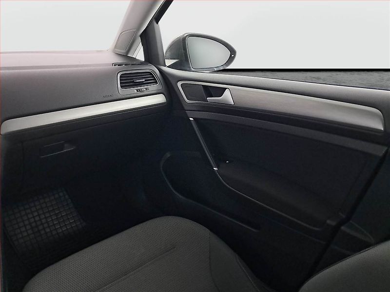Volkswagen Golf (2017) 1.6 TDI, Tempomat - fotka 8 z 16