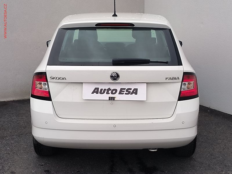 Škoda Fabia (2018) 1.0 TSi, 2.maj,ČR, Style - fotka 5 z 18