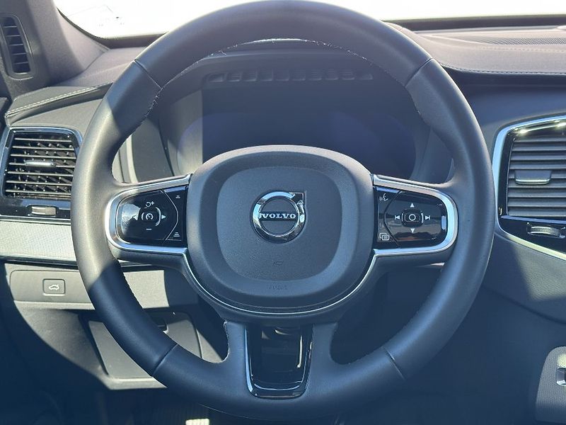 Volvo XC90 Plus Bright B5 AWD 173kW - fotka 13 z 31
