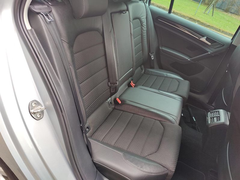Volkswagen Golf 1,6 TDI Bluemotion /CEBIA - fotka 19 z 29