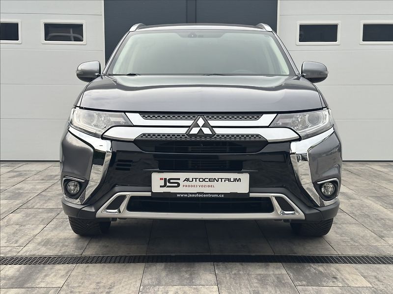 Mitsubishi Outlander 2,0 150PS  Active A/T - fotka 4 z 52