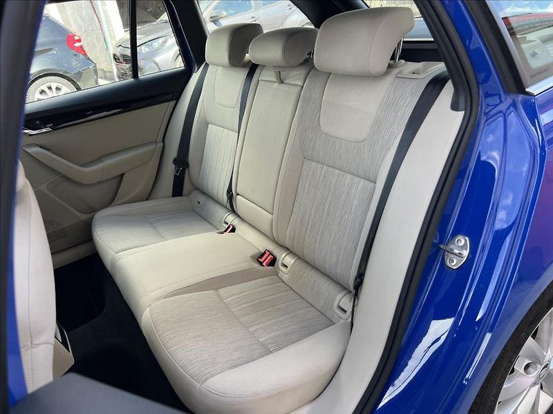 Škoda Octavia 2,0 TDi DSG STYLE nové rozvody - fotka 12 z 39