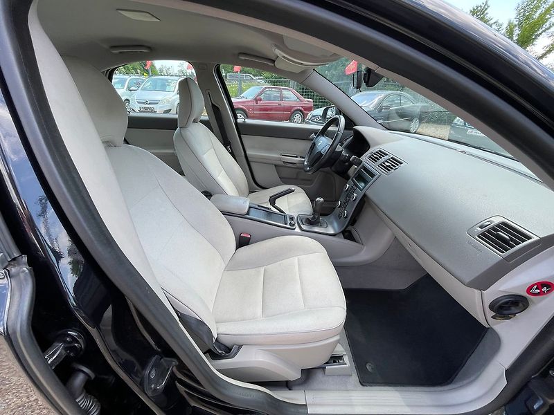 Volvo S40 1.6D 84KW*NOVÉ VSTŘIKY* - fotka 16 z 28