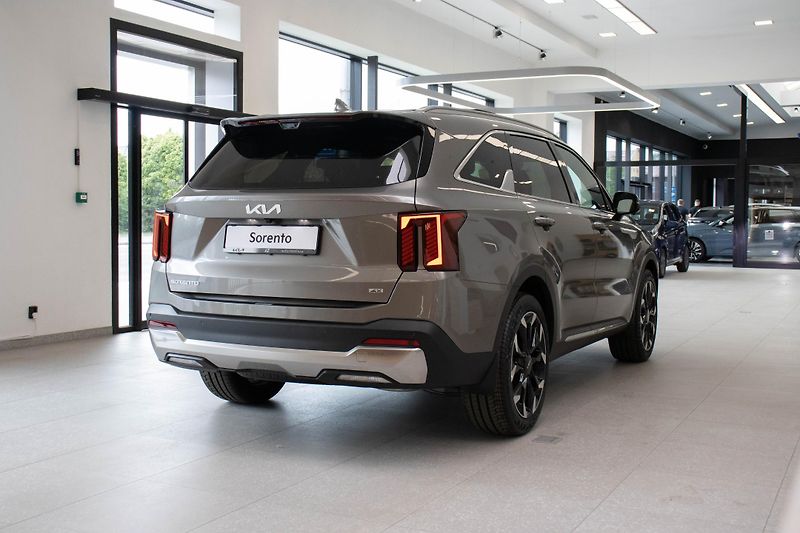 Kia Sorento 2,2 CRDi 4x4 8DCT TOP  - fotka 4 z 20