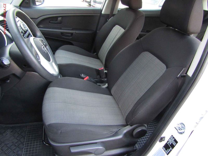 Kia Venga (2012) 1.4 i, ČR - fotka 9 z 15