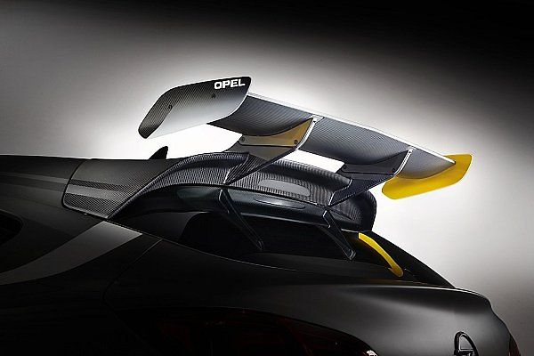 Opel Astra OPC Extreme.