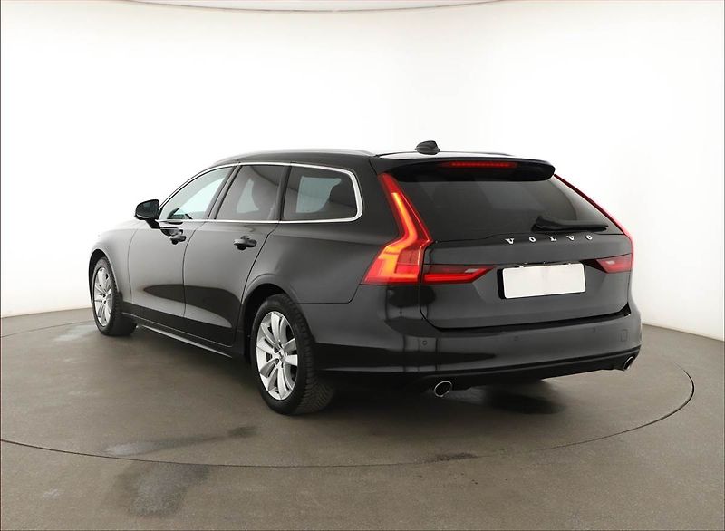 Volvo V90 (2019) D4, Automat, Kůže, Navi - fotka 4 z 18
