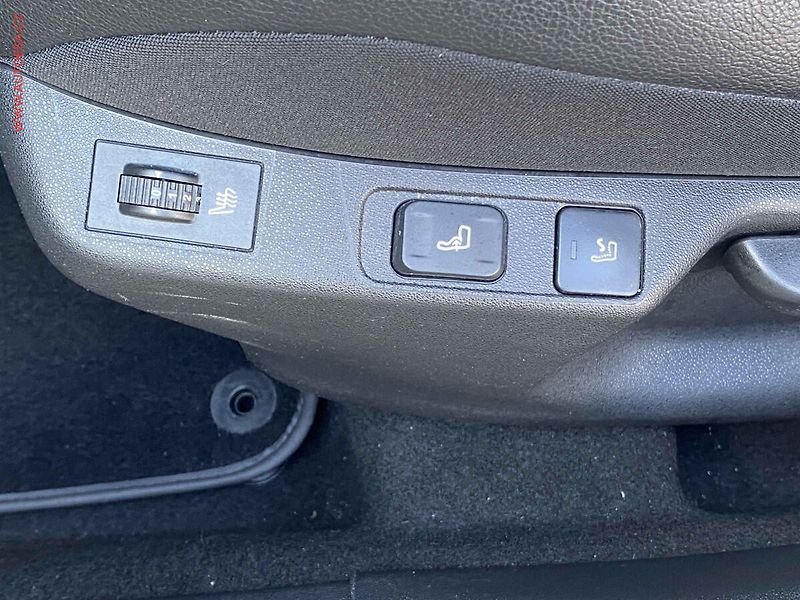 Citroën C4 (2011) 1.6VTi, 1.maj,ČR, Bixen, navi - fotka 12 z 20