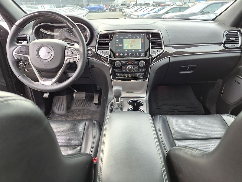 Jeep Grand Cherokee 3.0 CRD 4WD Overland - fotka 7 z 25