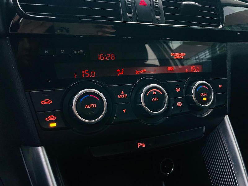 Mazda CX-5 2.0i MANUÁL 4x4 SERVISKA TAŽNÉ - fotka 31 z 39