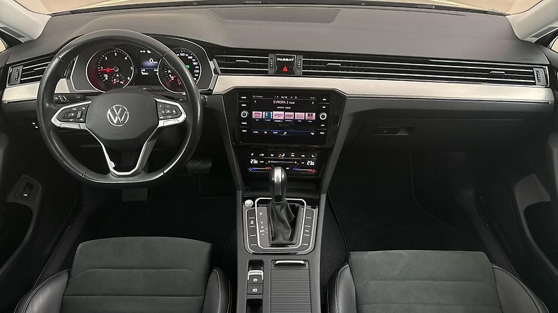 Volkswagen Passat 2.0 TDI DSG Elegance Variant - fotka 8 z 26