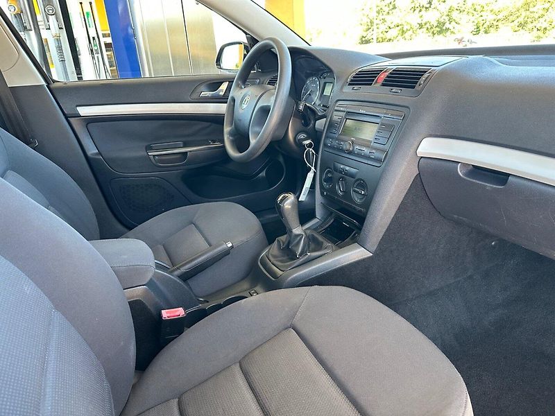 Škoda Octavia (2005) 1.9TDi PĚKNÁ BEZ KOROZE - fotka 6 z 11