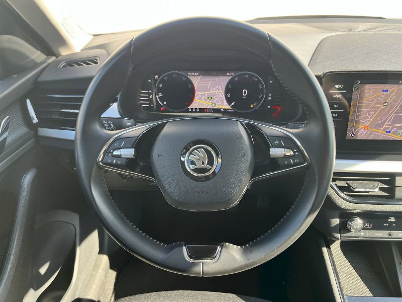 Škoda Kamiq (2021) AMBITION 1.5TSi 110kW M6F - fotka 20 z 23