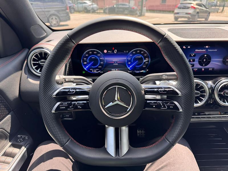Mercedes-Benz EQB (2025) 300 4M - fotka 11 z 22