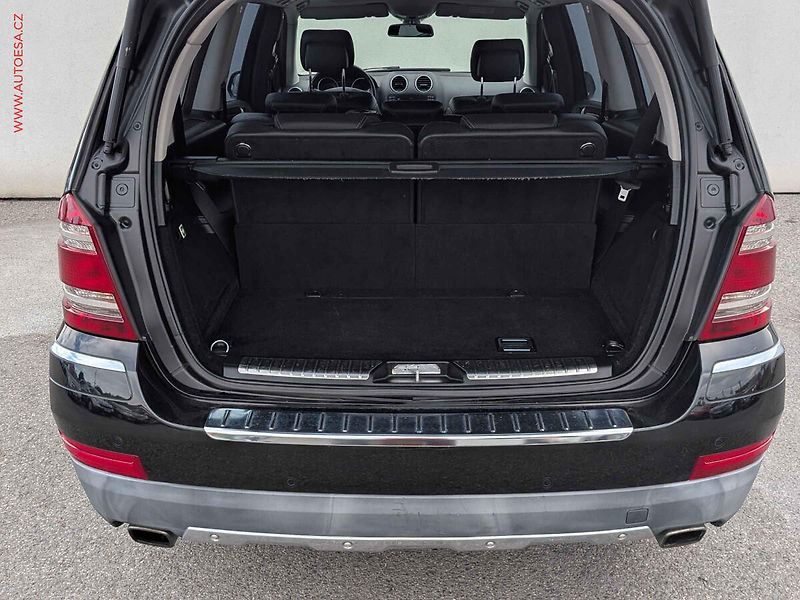 Mercedes-Benz GL (2009) 3.0 CDi GL320 4MATIC, ČR, AT - fotka 7 z 16