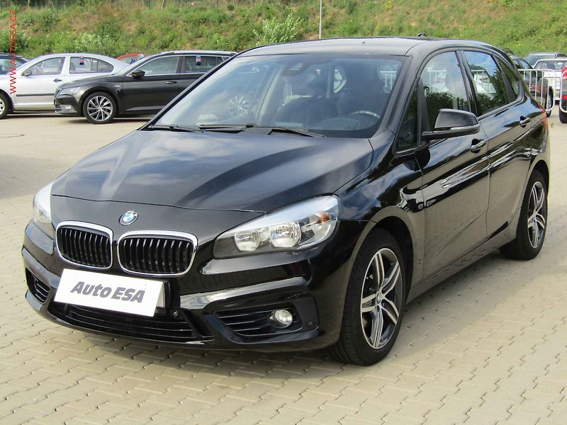 BMW Řada 2 (2015) 2.0D, 1.maj, autoAC - fotka 3 z 18