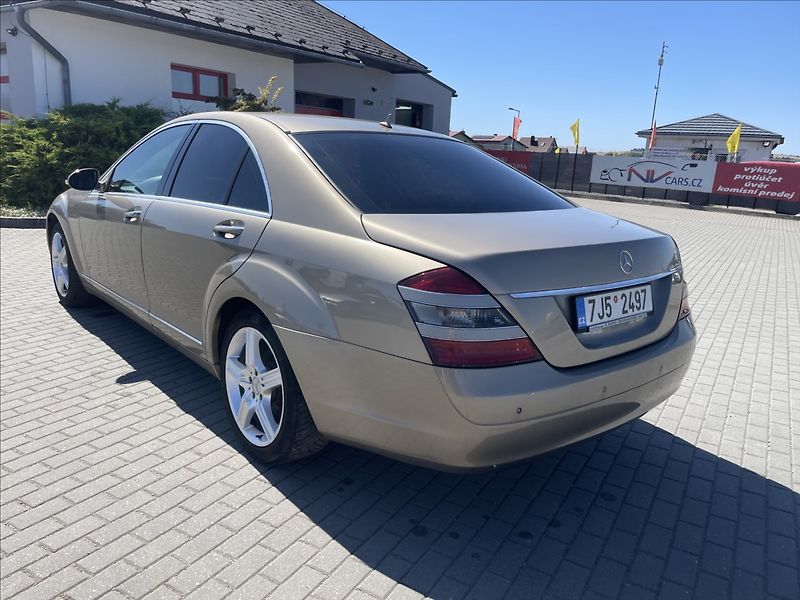 Mercedes-Benz Třídy S 3,0 320CDi 155kw nutný servis - fotka 29 z 32