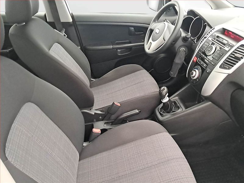 Kia Venga (2010) 1.4 CVVT, ČR,1.maj, Serv.kniha - fotka 9 z 16