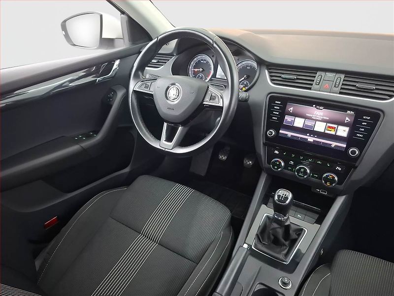 Škoda Octavia (2018) 1.6 TDI, Tempomat - fotka 7 z 18