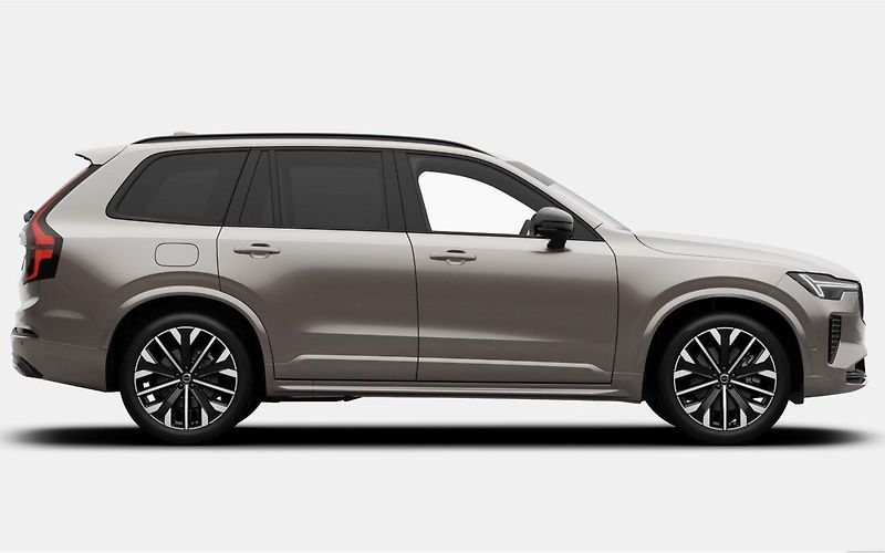 Volvo XC90 (2026) B5 AWD PLUS DARK - fotka 6 z 17