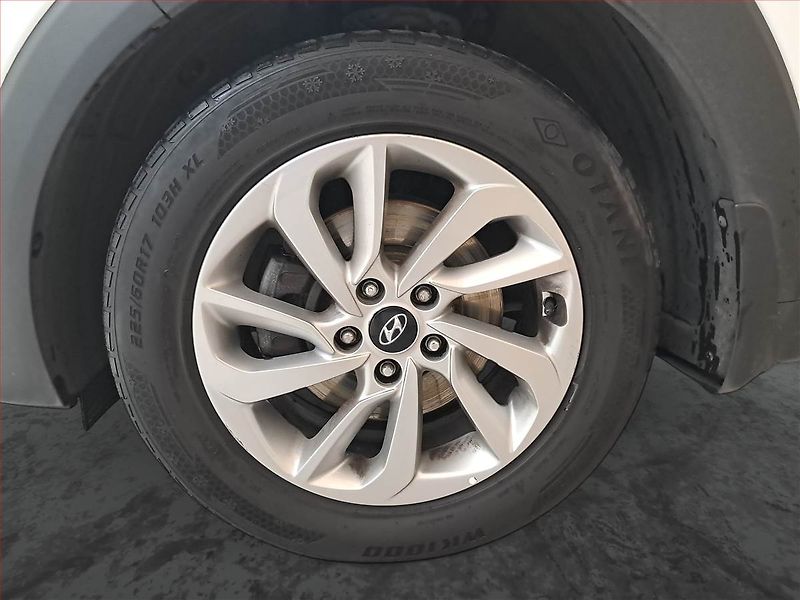 Hyundai Tucson (2016) 1.7 CRDi, Automat, Tempomat - fotka 14 z 17