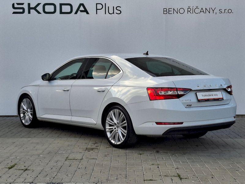 Škoda Superb (2023) Style DSG 1,5TSi 110kW - fotka 10 z 35