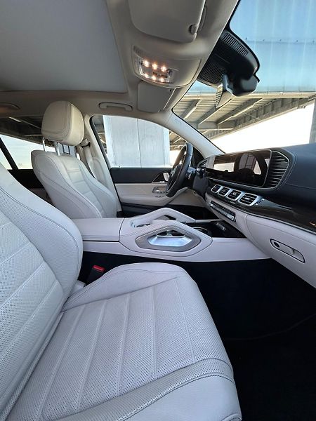 Mercedes-Benz GLE (2024) - fotka 14 z 17