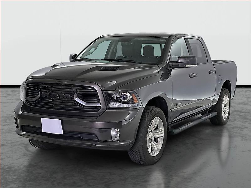 RAM 1500 (2020) 5.7 V8 Hemi - fotka 2 z 18