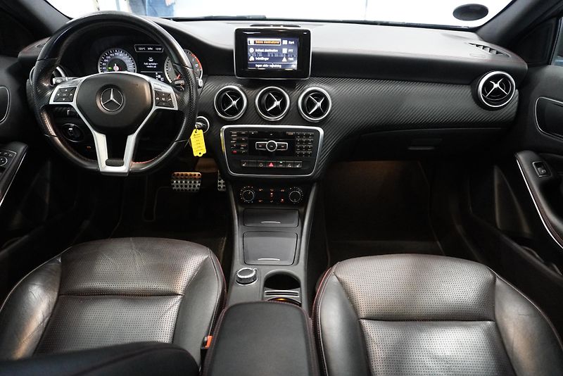Mercedes-Benz Třídy A A220 2,2 CDI AMG-LINE AUT. - fotka 20 z 27
