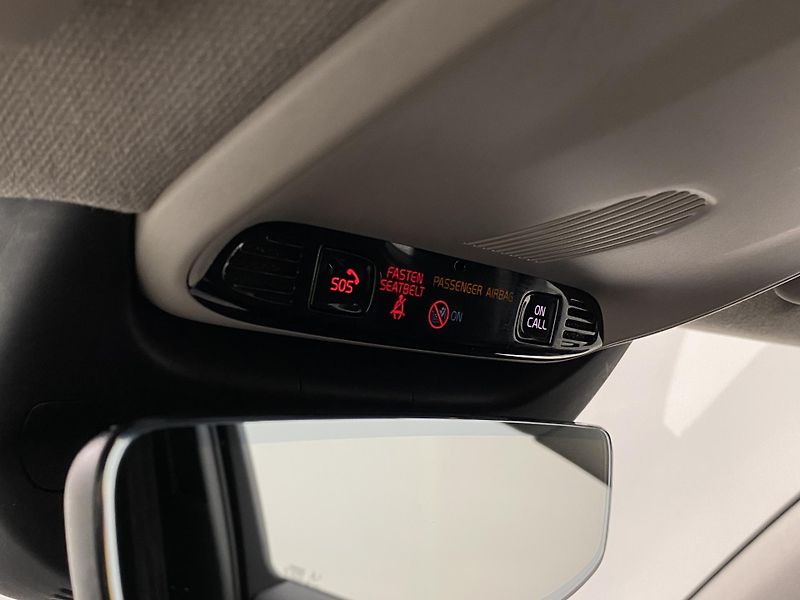 Volvo XC40 T2 ESSENTIAL CZ - fotka 29 z 42