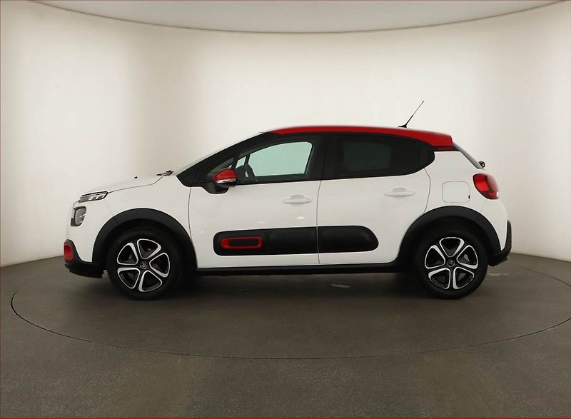 Citroën C3 (2022) 1.2 PureTech, ČR,1.maj - fotka 3 z 13