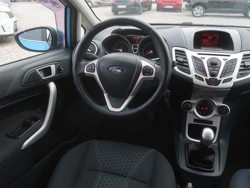Ford Fiesta (2012) Titanium 1.4, Serv.kniha - fotka 7 z 15