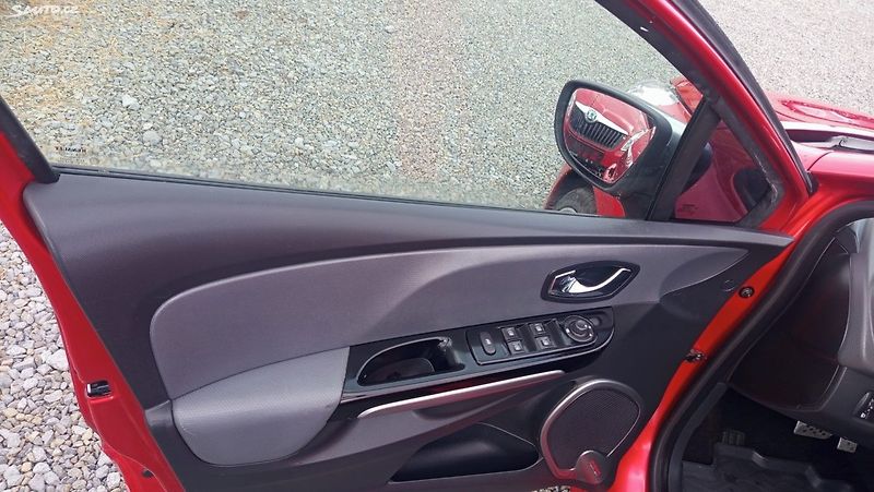 Renault Clio (2013) - fotka 33 z 34