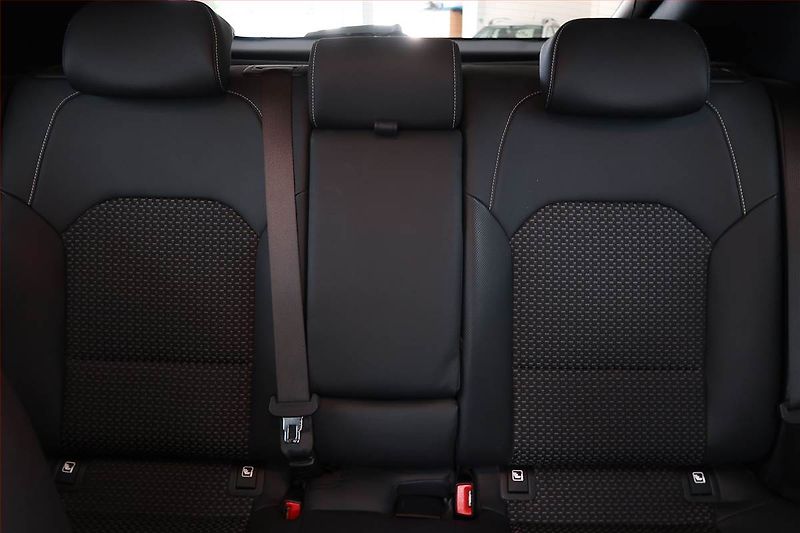 Kia XCeed (2019) 1.6 T-GDI, Automat, Serv.kniha - fotka 10 z 20