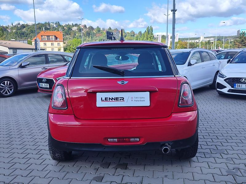 Mini Cooper 1.6/90kW PANO,NAVI - fotka 6 z 26