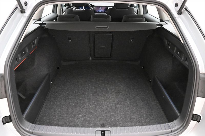 Škoda Octavia 2,0 TDI 110kW DSG Style Záruka - fotka 9 z 26