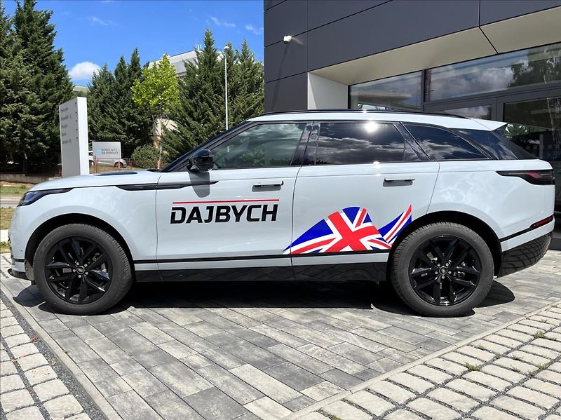 Land Rover Range Rover Velar 2,0 D200 DYNAMIC SE AWD - fotka 2 z 27