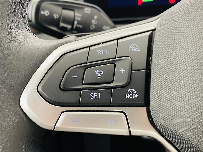 Volkswagen Tiguan 1,5 eTSI DSG 110 kW Life - fotka 14 z 25