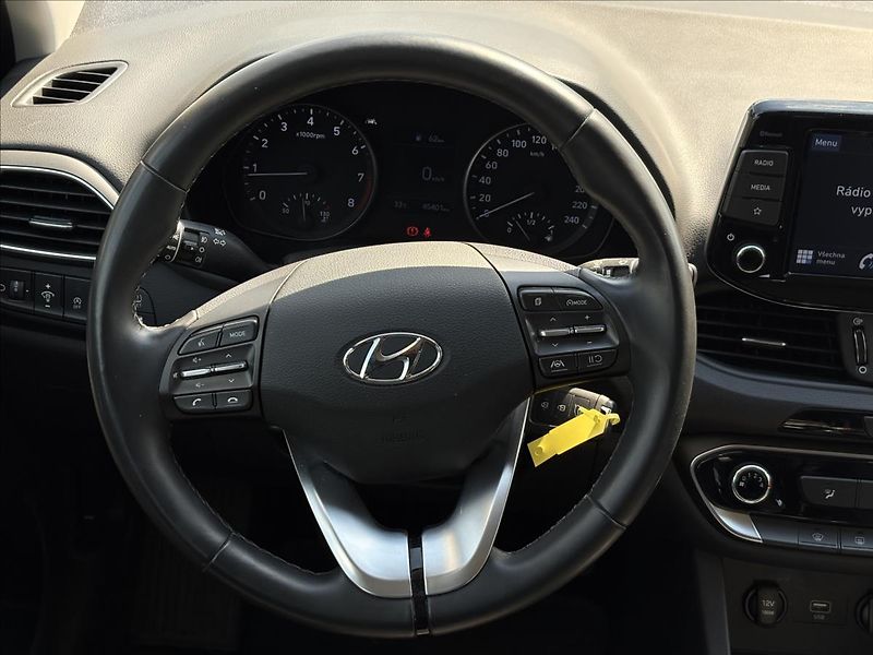 Hyundai i30 1,5 1.5i  Trikolor - fotka 14 z 18