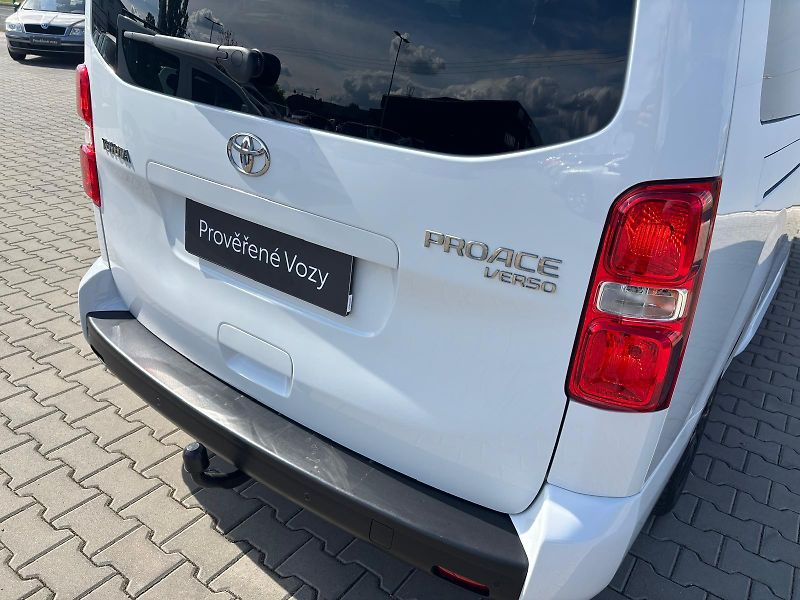 Toyota ProAce Verso 2,0 D-4D L2 Family AT - fotka 25 z 25