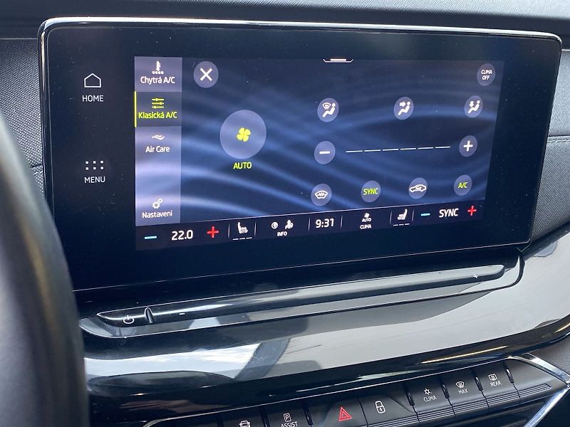Škoda Octavia (2023) Combi 1.5 TSI M-HEV DSG Style+ - fotka 13 z 39