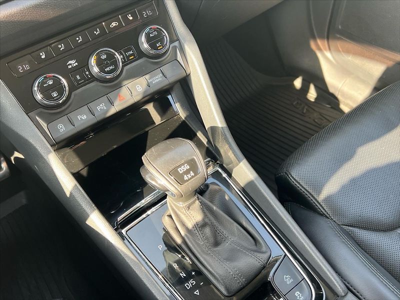 Škoda Kodiaq 2,0 TDi 140kW 7DSG 4x4 L&K - fotka 18 z 35