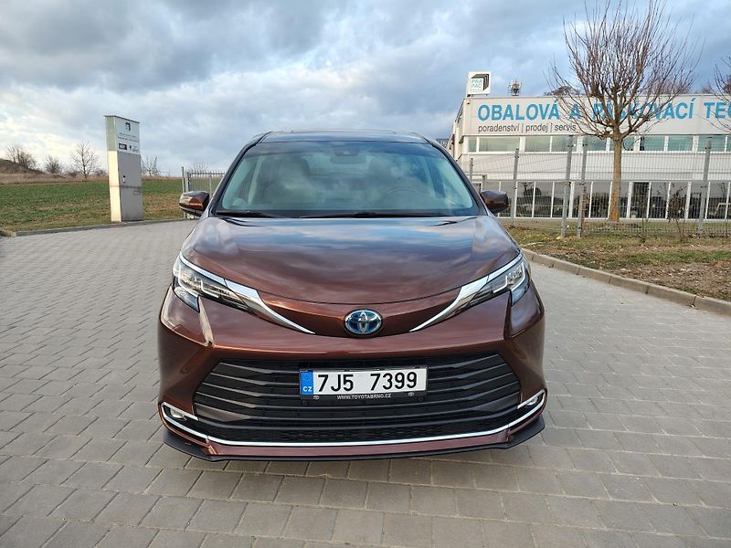 Toyota Sienna (2021) XLE 2.5 HYBRID AWD, 7 MÍST - fotka 4 z 14