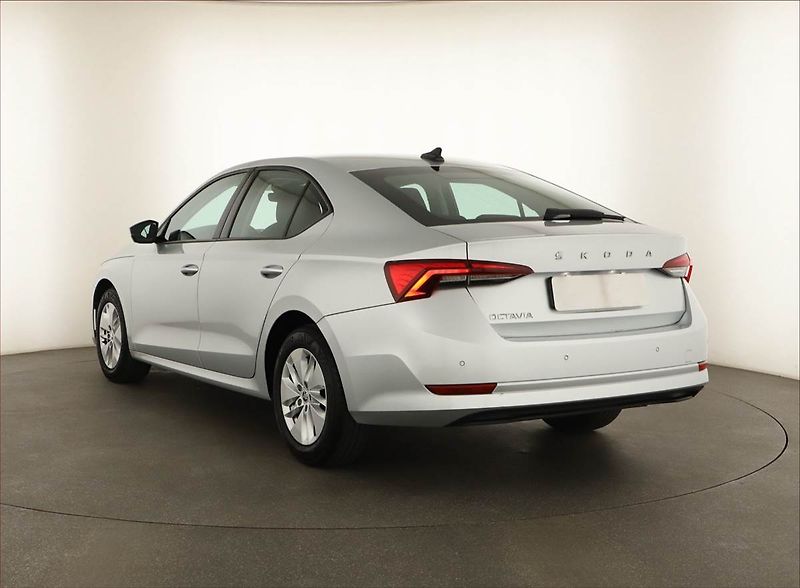 Škoda Octavia (2020) Ambition 2.0 TDI, ČR,1.maj - fotka 4 z 13